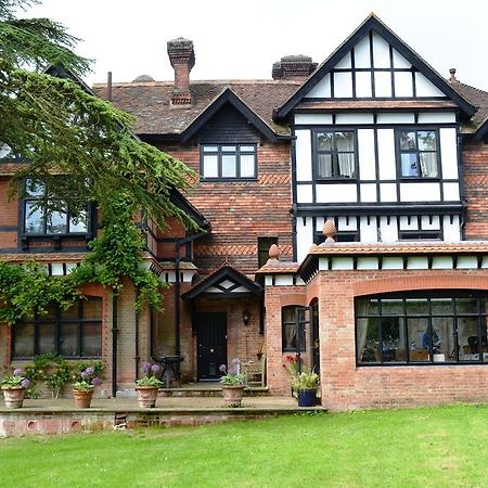 Hambledon House Bed & Breakfast Godalming Exterior photo
